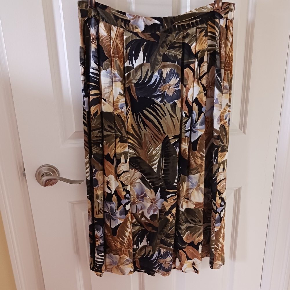 Floral Skirt With POCKETS
